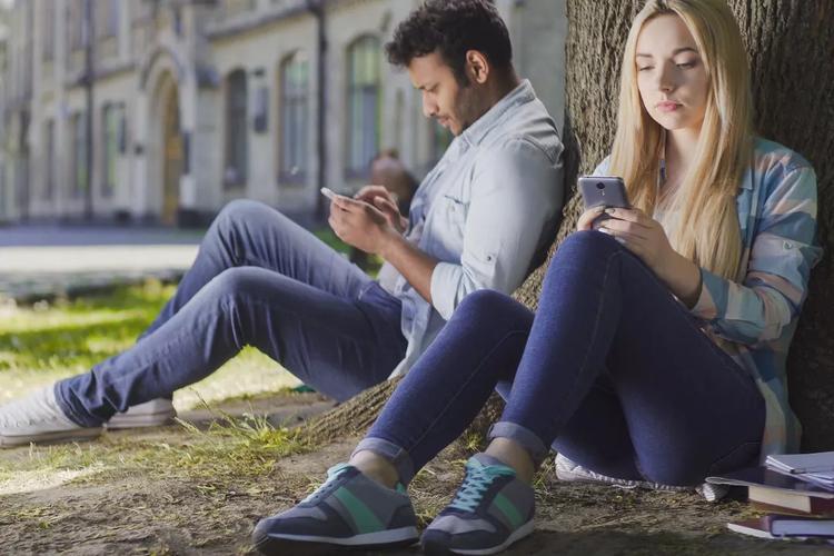 陌生人社交实时互动,如何突破陌生感建立真实连接?