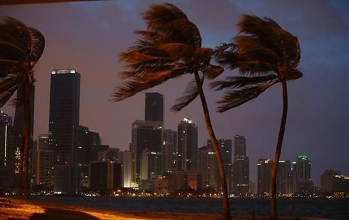 美国艾尔玛飓风实时路径与影响范围最新动态如何?